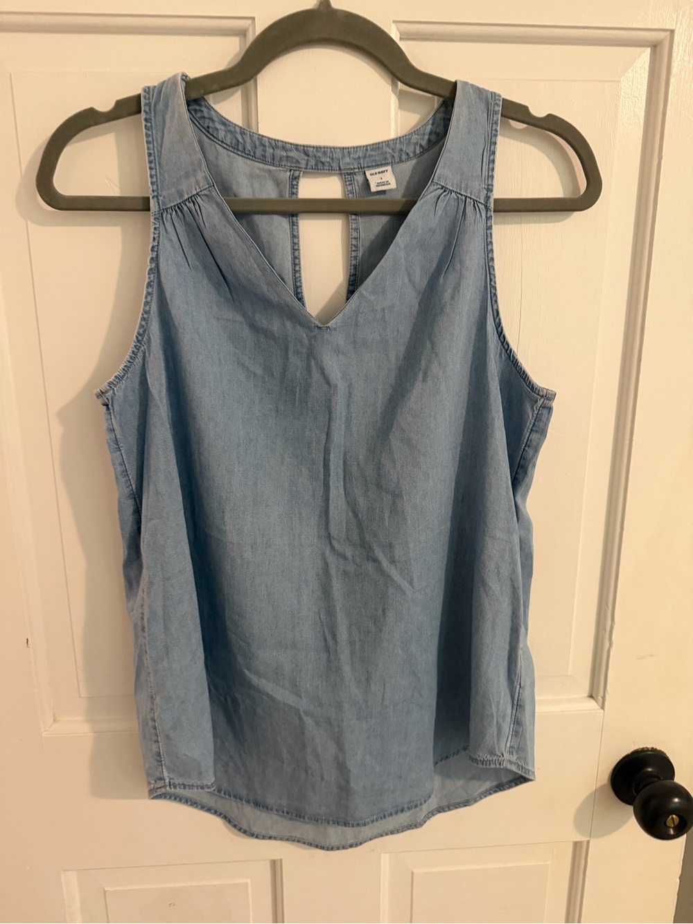 Old Navy Light Blue Chambray V-Neck Tank